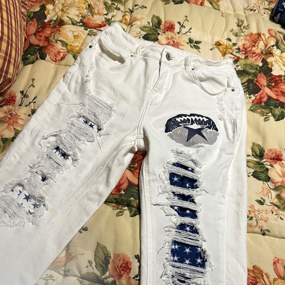 White Distressed Boyfriend Jeans with Star Accents